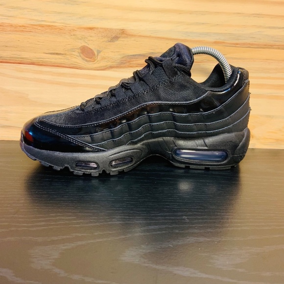New Nike Women's Air Max 95 Triple Black Running - Picture 3 of 8